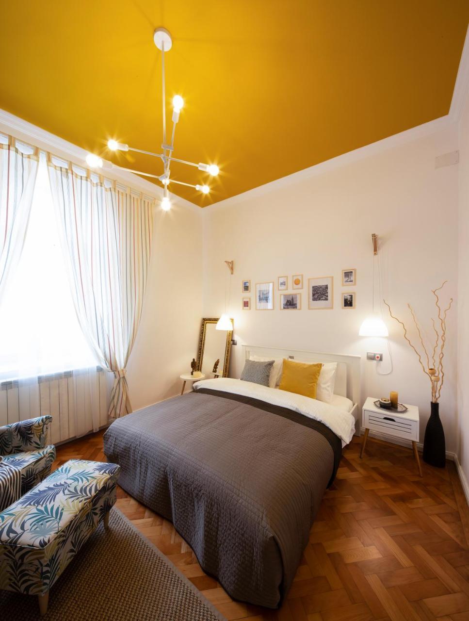 Yellow Apartment Cluj Napoca Bagian luar foto